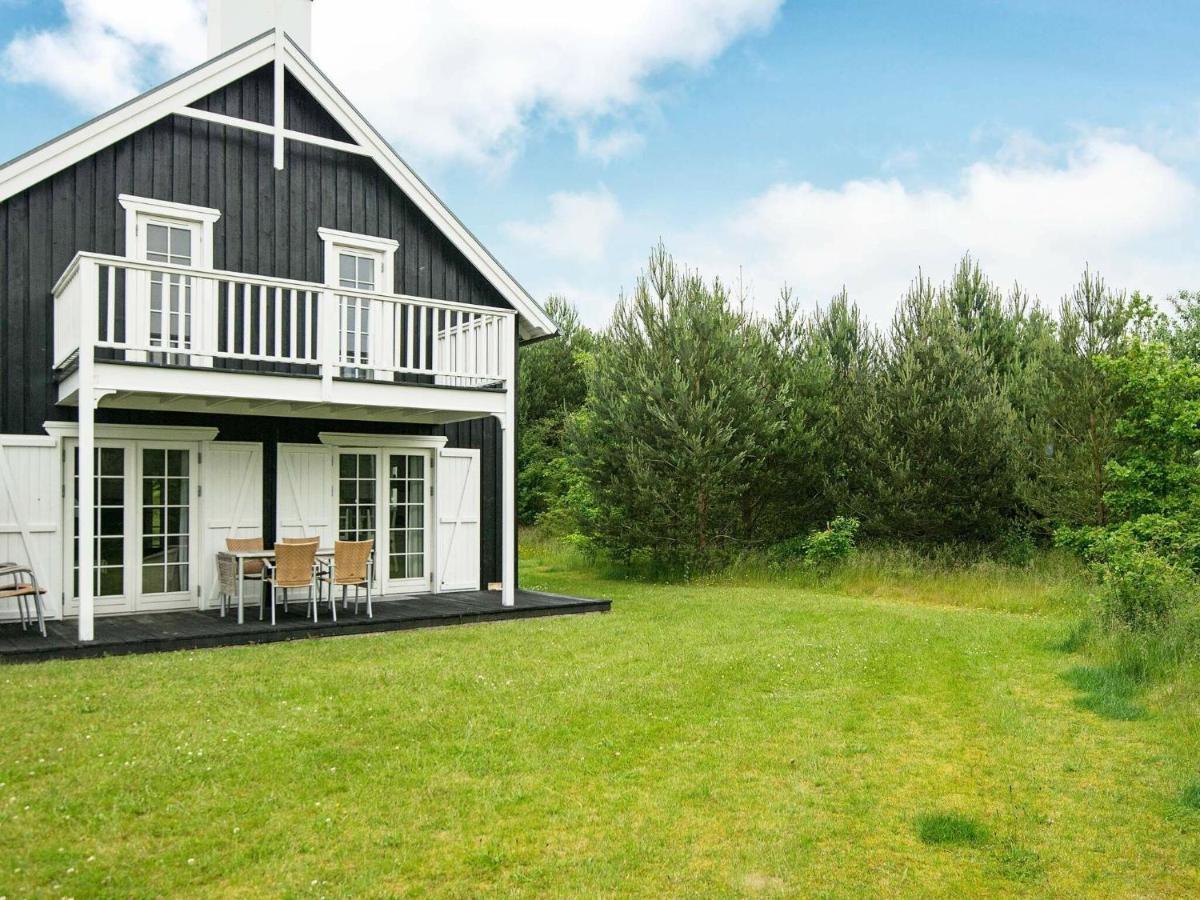 8 Person Holiday Home In Gjern Екстериор снимка